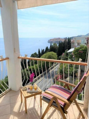 Sarah-sea view apartment in center